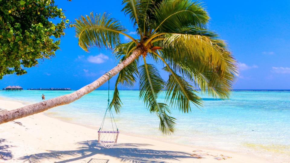 Malediven-Traumreise: Übernachten in einer Overwater Villa im Centara Ras Fushi Resort & Spa